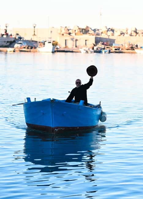 Bari:Private Boat Trip over "Gozzovigliando", fishermen boat - FAQ