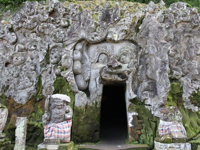 Barong Dance : Tirta Empul, Tegallalang, Goa Gajah / Private - Inclusions