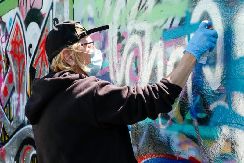Basel: Graffiti & Urban Art Workshop With Snacks & Drinks - Materials and Techniques