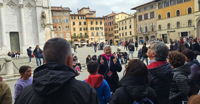 BASIC Lucca: Guided Tour in ITALIAN - Itinerary Highlights