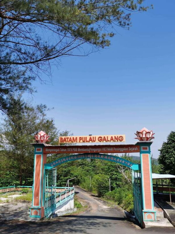 Batam: Vietnamese Village and Galang Island Tour - Who Should Consider This Tour?