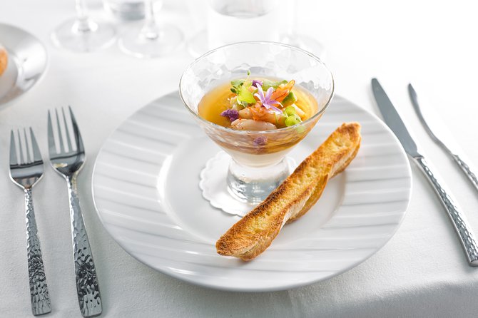 Bateaux Parisiens Seine River Gourmet Lunch & Sightseeing Cruise - Frequently Asked Questions