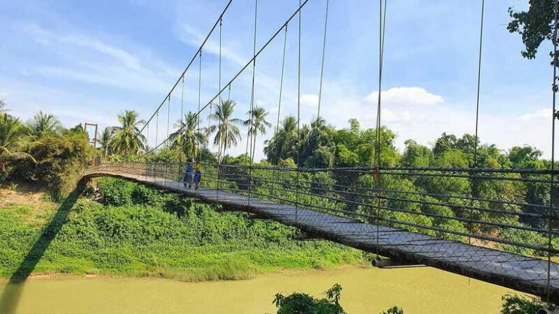 Battambang: Tuk-Tuk, Bamboo Train, Killing/Bat Caves, Sunset - FAQs