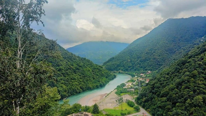 Batumi: Mountain Adjara Tour & Traditional Georgian Feast - Exploring the Scenic Beauty of Mountain Adjara
