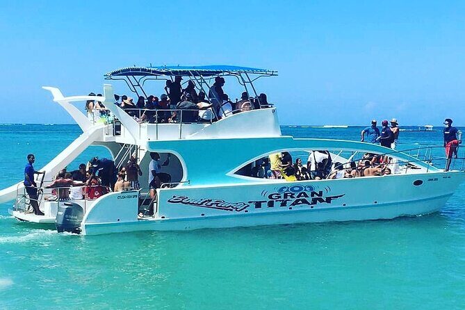 Bavaro Punta Cana EN boat party with drinks and transportation - Key Points