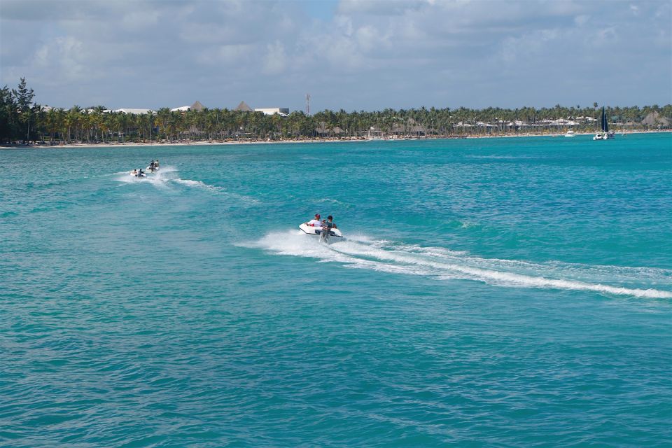 Bavaro: Speed Boat and Snorkeling Trip - Snorkeling Along the Coral Reef