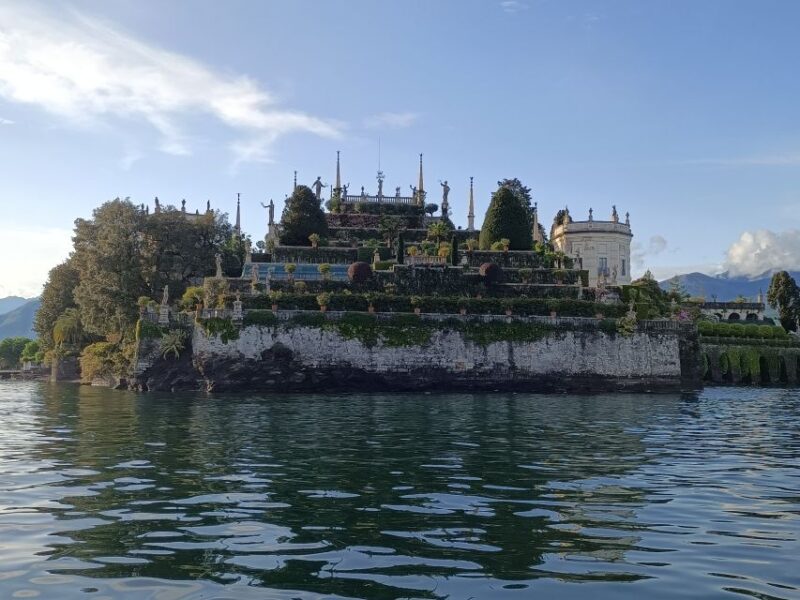 Baveno: Hop-On Hop-Off Boat Tour to 3 Borromean Islands - Tour Features