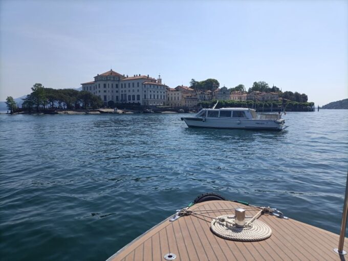 Baveno: Hop-On Hop-Off Boat Tour to 3 Borromean Islands - Exploring Isola Madre