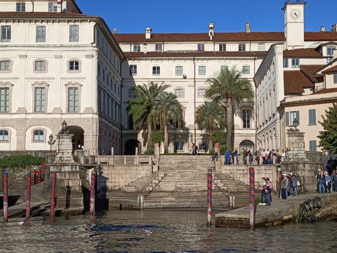 Baveno: Hop-on Hop-off Tour to Isola Bella - Exploring the Isola Bella Palace and Gardens