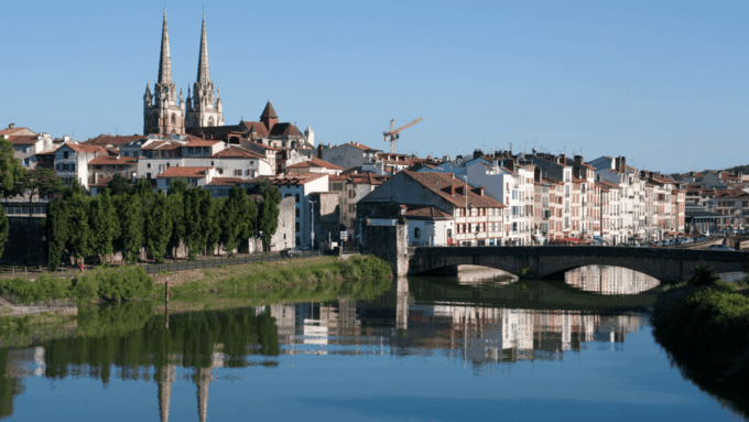 Bayonne Gourmet Food Walking Tour : Taste the Basque Country - Optional Gourmet Dinner Experience