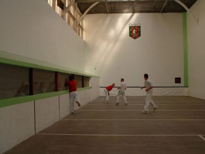 Bayonne: Guided Food Walking Tour (with Food and Drinks) - Important Information