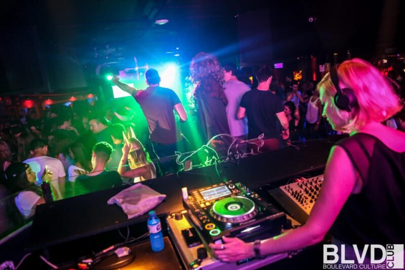 BCN Night Card- Best Way to Enjoy Barcelonas Nightlife - Key Points