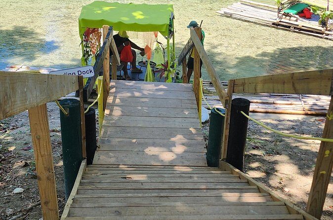 Beach and rafting in beautiful Jamaica - Introduction: Experience Jamaica’s Natural and Cultural Gems