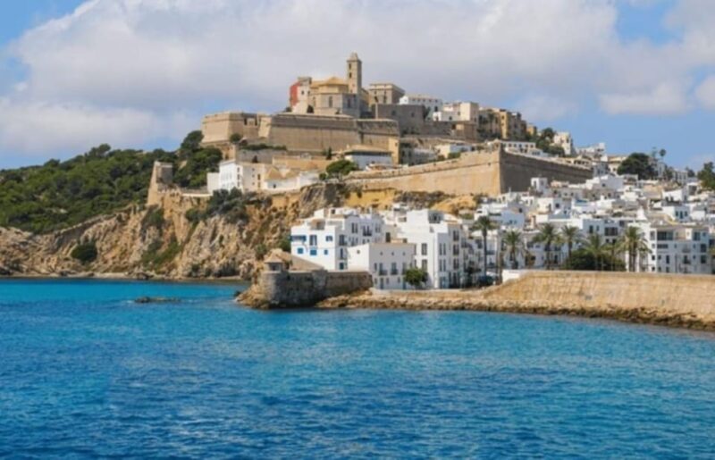 Beach HOPPING Ibiza ( Town ) - Figueretas - Playa D Bossa - Key Points