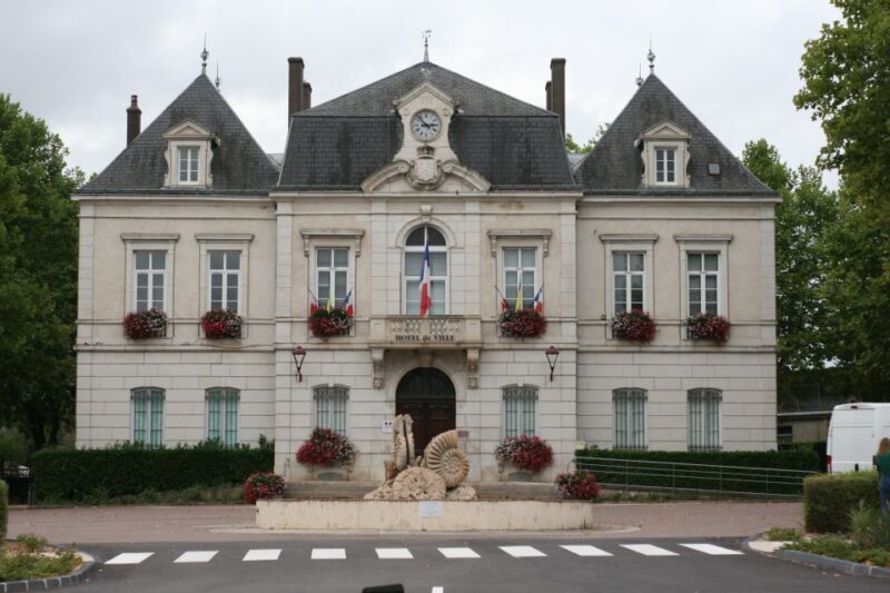 Beaune: Exclusive Private Guided Tour - Meeting Point and Availability