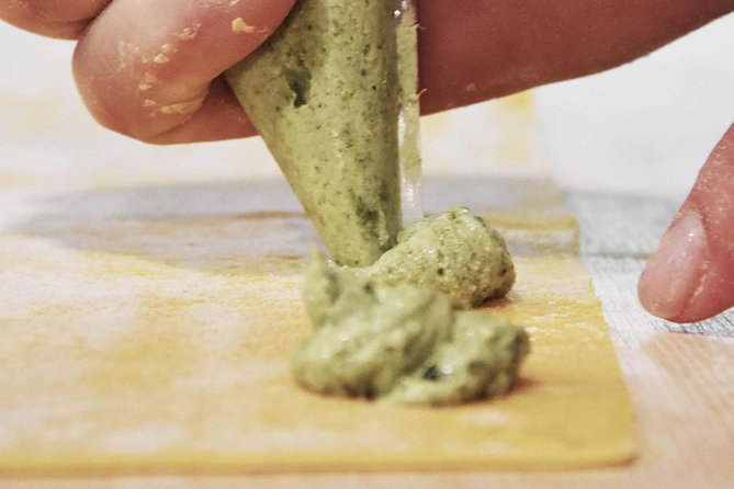 Become a Masterchef in Rome: Pasta, Ravioli and Tiramisù Class - Meeting and Pickup Information