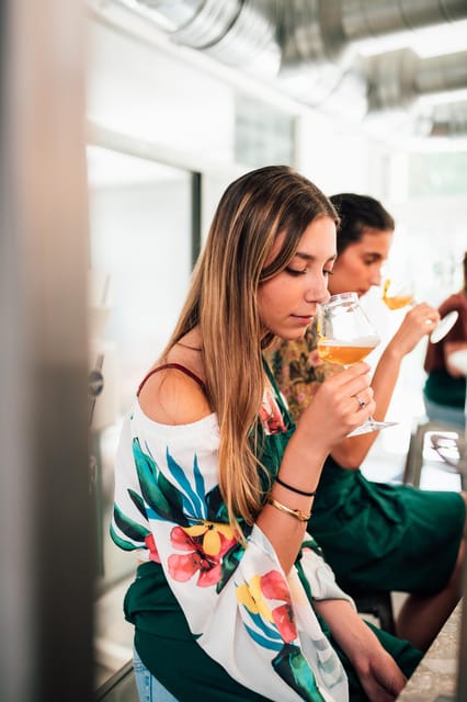Beer-Brewing Discovery Workshop in the Center of Paris - Pricing and Language Details