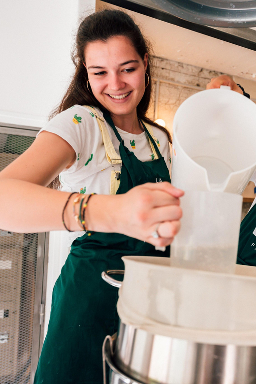 Beer-Brewing Discovery Workshop in the Center of Paris - Craft Beer Brewing Experience