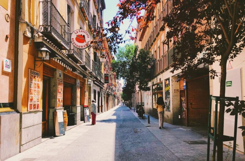 Beer & Tapas Tour: Eat Where Locals Do! - Cultural and Historical Insights