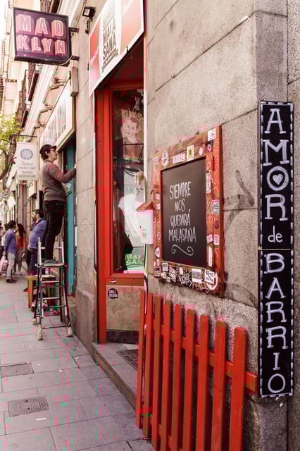 Beer & Tapas Tour: Eat Where Locals Do! - Engaging With Local Culture and Traditions