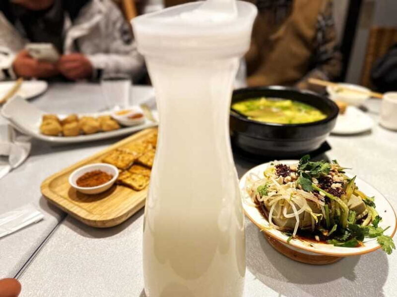 Beijing Hutong Food Crawl Delights: Peking duck, Hotpot&More - Who Will Love This Tour?