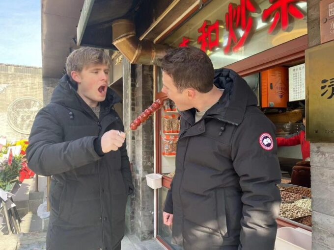 Beijing: Hutong Private Culinary Walking Tour - Tour Guide and Transportation