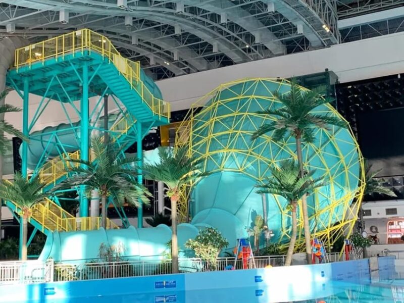 Beijing Largest Indoor Water Park — Wavetown - Family-Friendly Environment