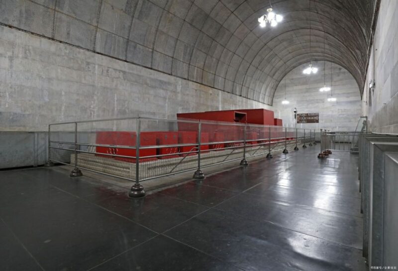 Beijing: Longqing Gorge, Ming Tombs & Lunch Private Day Tour - Delectable Lunch Offering