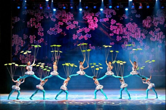 Beijing: Red Theater Acrobatic Show Tickets - Additional Show Information