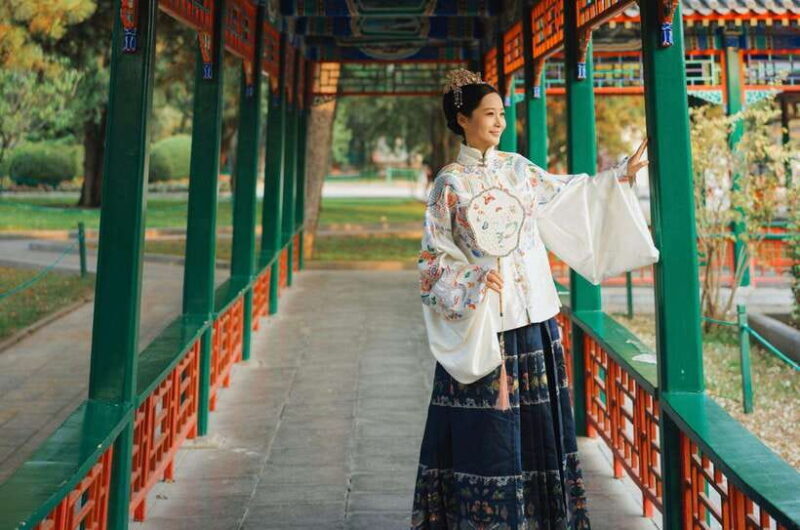 Beijing Traditional Hanfu Experience & Photoshoot for Groups - Who Should Book This