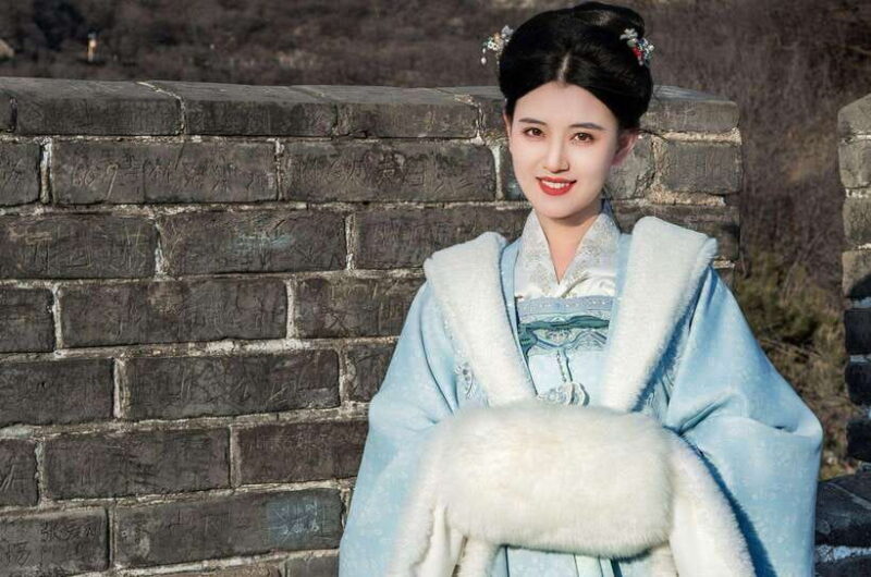 BeijingBadaling Great Wall Hanfu Rental, Makeup&Hairstyling - Key Points