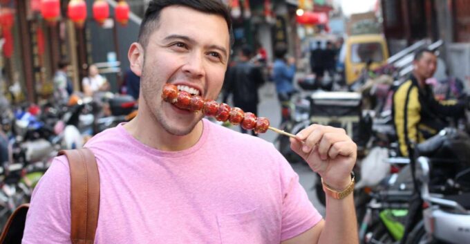 Beijing's Hidden Delights: Dong Si Hutong Food Tour - Exploring Dong Si Hutong