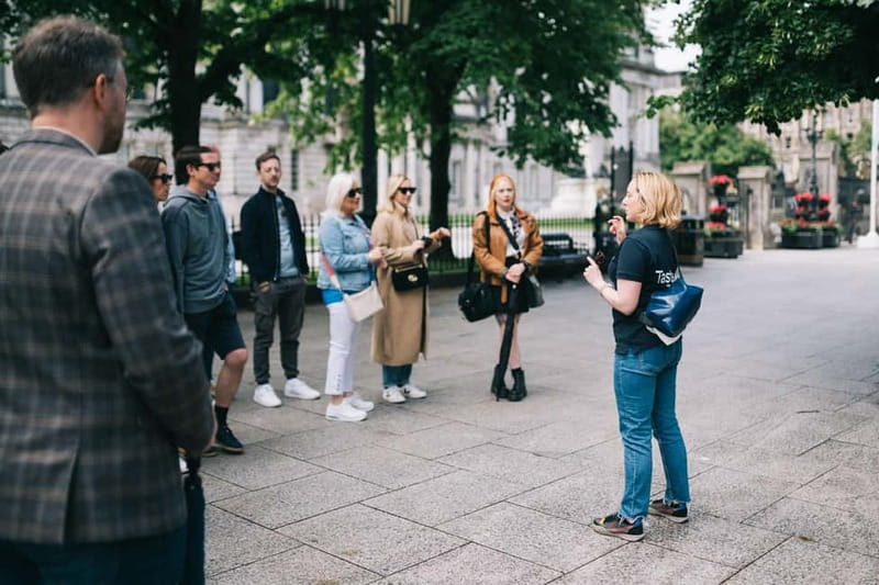 Belfast: A 5 Stop Sunday Brunch Tour with Cocktails - An Inside Look at the Belfast Brunch Tour