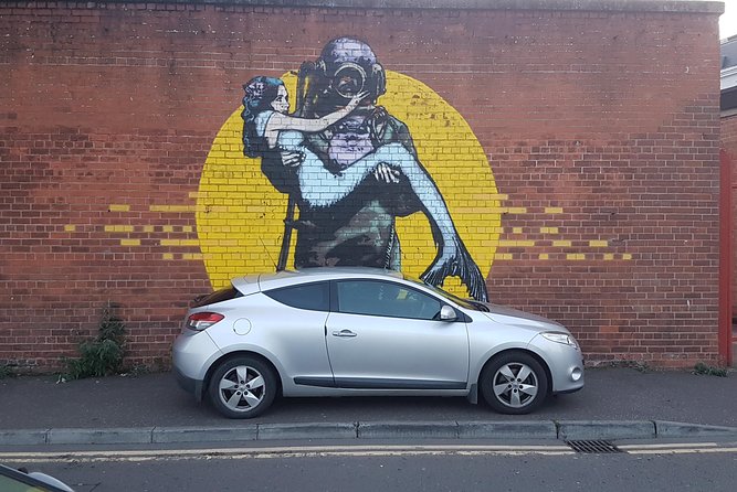 Belfast A Music and StreetArt Experience. Small Gr Walking Tour - Discovering Street Art