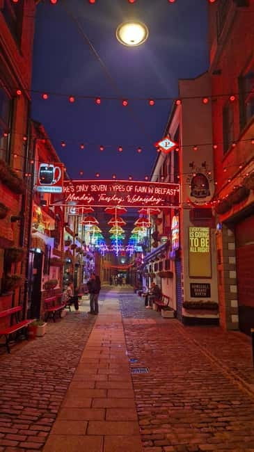 Belfast City and the Peace Walls Half-Day Tour - The Black Taxi Route: Diving Into Belfast’s Divided Communities  