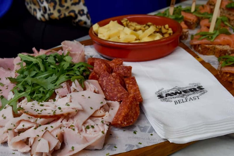 Belfast: Guided Food Walking Tour with Street Art and Pubs - An In-Depth Look at the Belfast Food and Art Tour