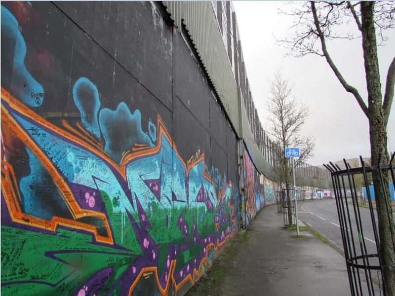 Belfast: Murals Taxi Tour - The Experience in Detail