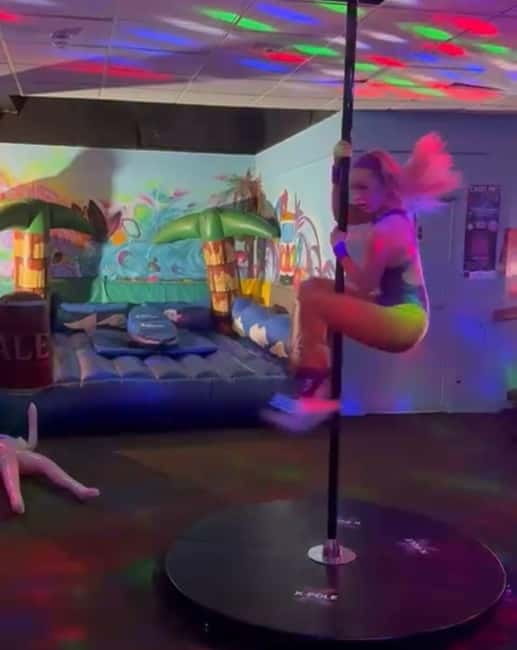 Belfast Pole Dancing Class in City Centre (Perfect for Hens) - What to Expect from the Belfast Pole Dancing Class