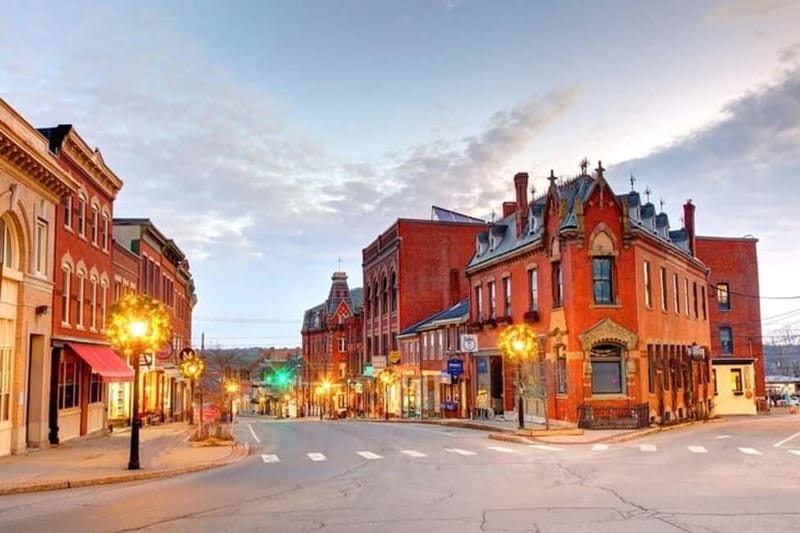 Belfast : Sightseeing Private Custom Tour with a Local Guide - What Travelers Say