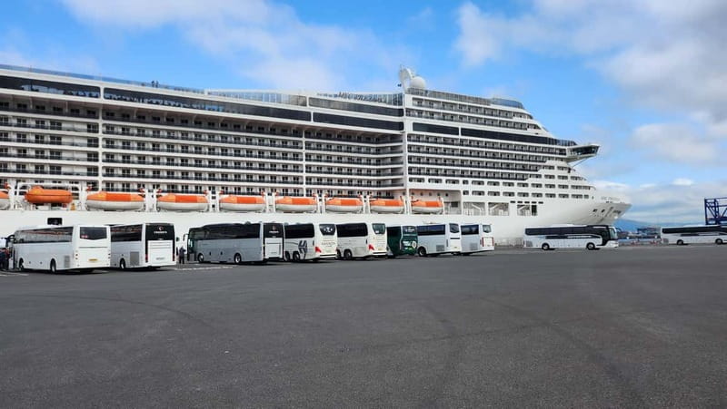 Belfast: Sightseeing Tour HOP ON HOP OFF from the City Hall - Key Points