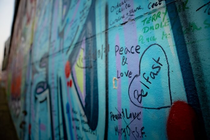 Belfast Troubles Political and Murals 2-hour Guided Taxi Tour - What to Expect