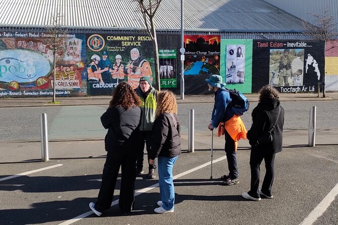 Belfast Troubles Tour: Walls and Bridges - Tour Features