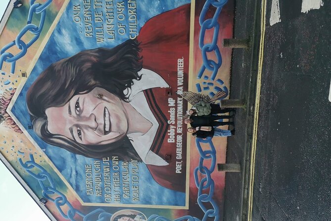 Belfasts Political Mural Taxi Tour - Background