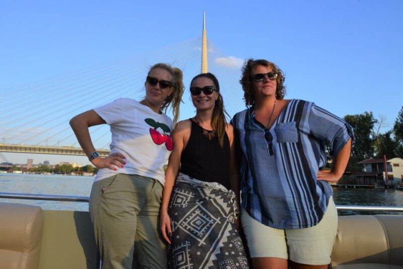 Belgrade: Sightseeing Boat Cruise with Drinks - The Food and Drinks: A Toast to Belgrade