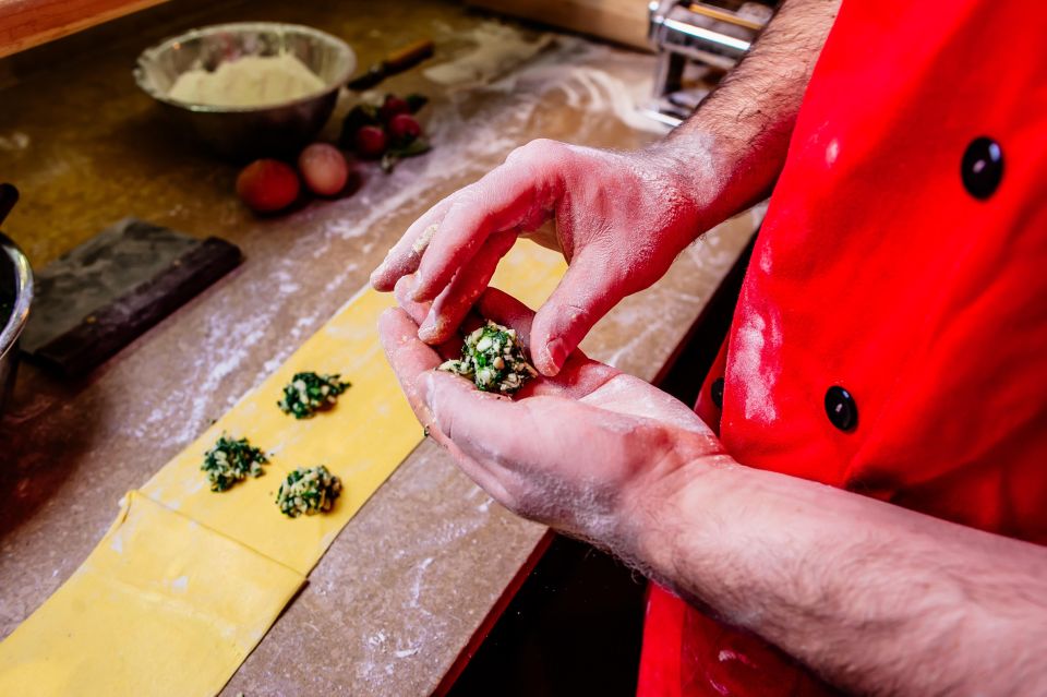 Bellagio: Cooking Class With Lunch With the Chef - Souvenirs and Memorabilia