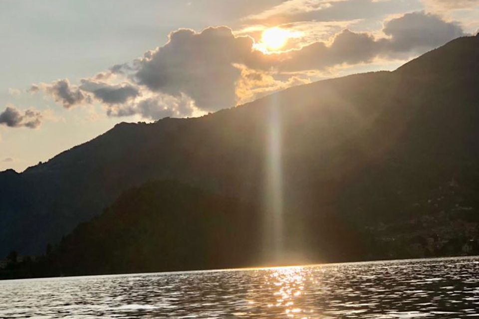 Bellagio: Lake Como Sunset Kayak Villas Experience - Key Points