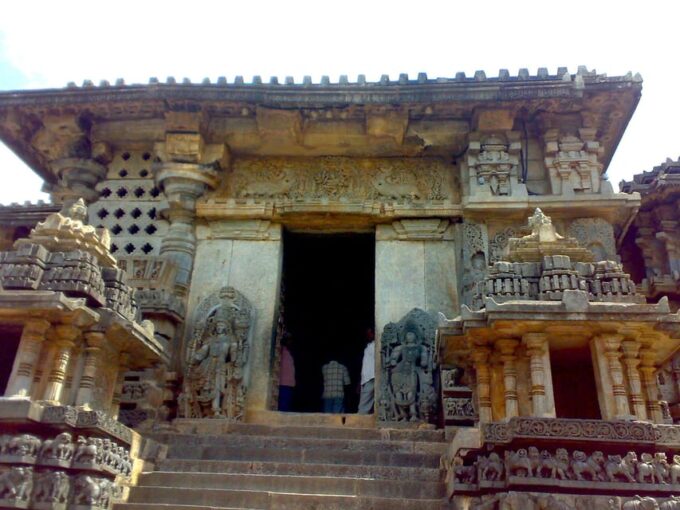 Belur and Halebid: Private Tour With Heritage Guide - Giant Nandi Statue