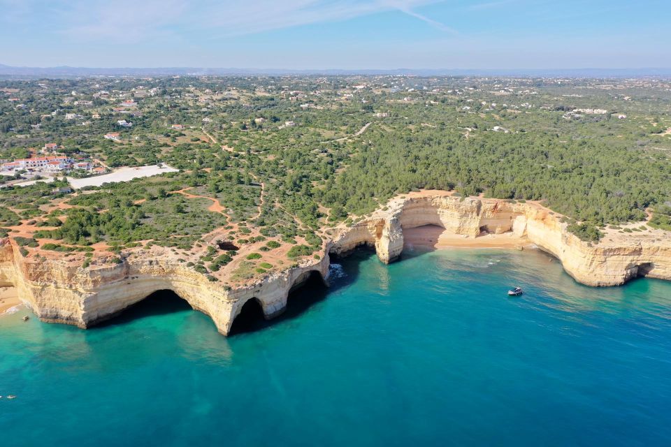 Benagil: Kayak Tour to Benagil Cave and Marinha Beach - Meeting Point and Directions