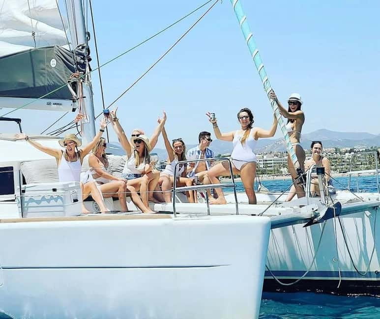 Benalmádena 2-hour Group Tour with Dolphin Watching - What the Reviews Say