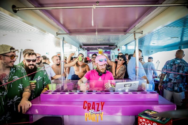 Benalmadena: Boat Party With a Drink - Onboard Experience
